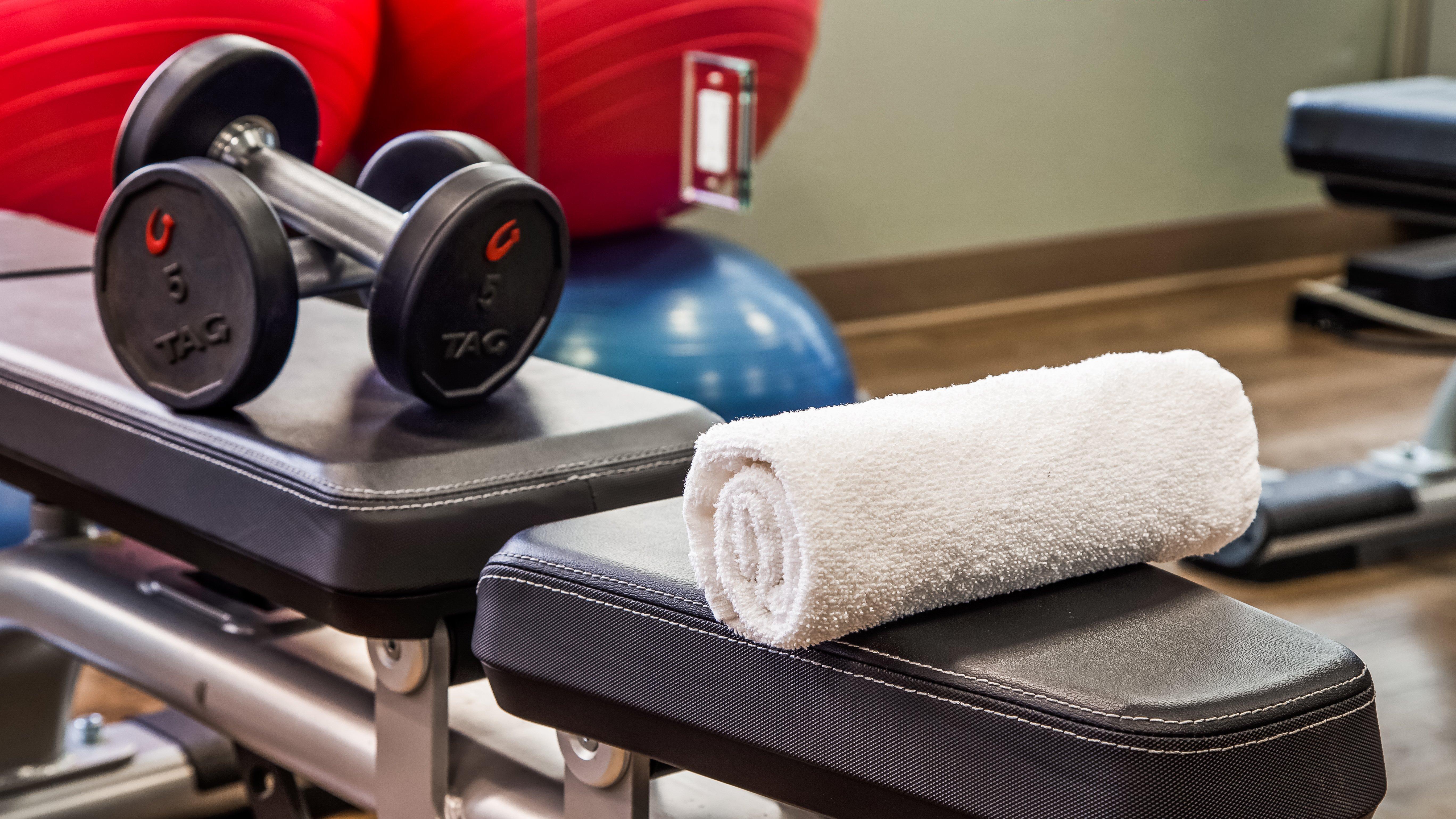 Holiday Inn Express & Suites Detroit - Farmington Hills By Ihg Northville Екстериор снимка