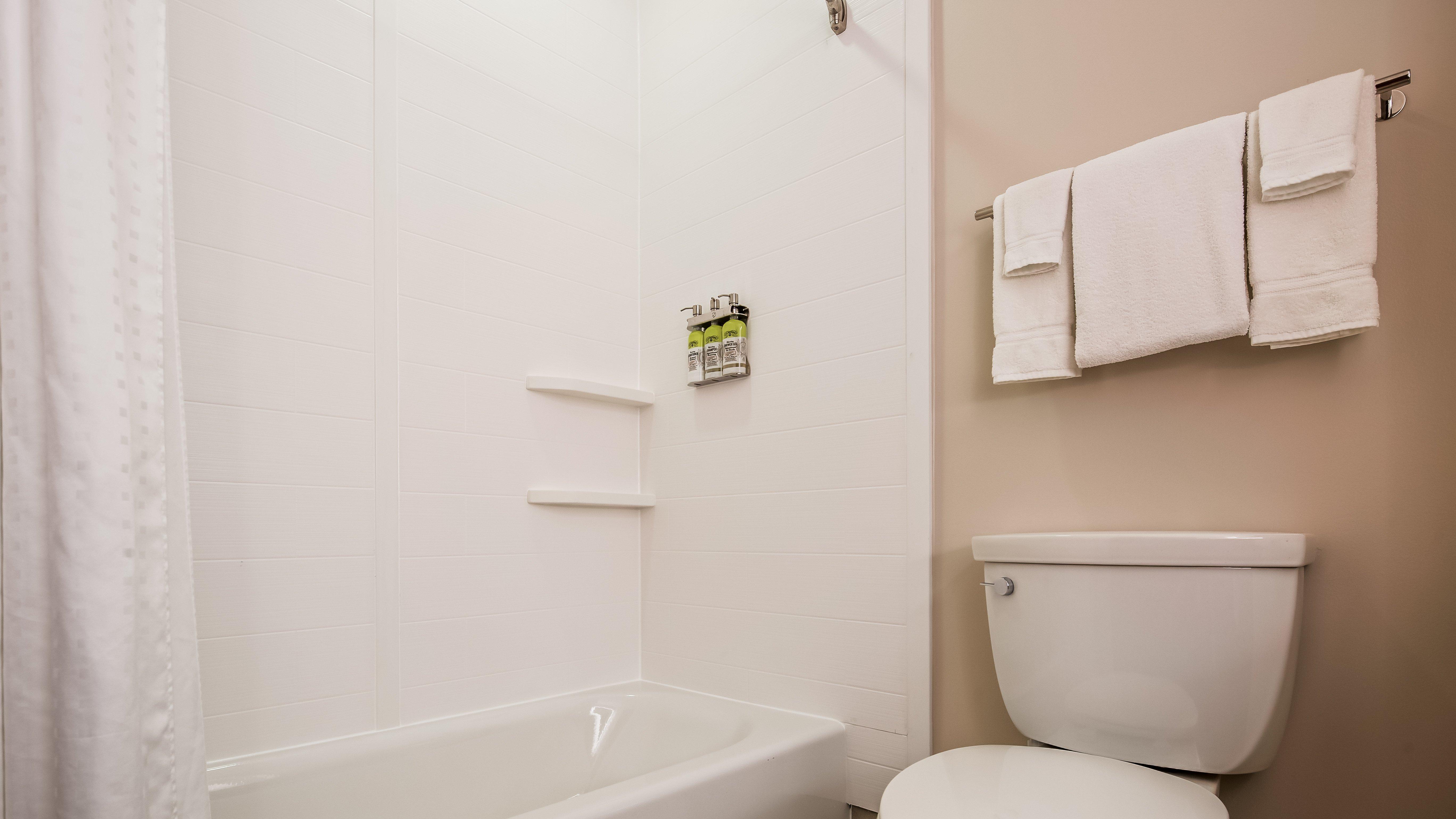 Holiday Inn Express & Suites Detroit - Farmington Hills By Ihg Northville Екстериор снимка